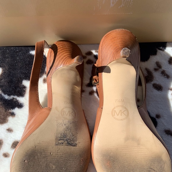 Micheal Kors Heels - Picture 4 of 8